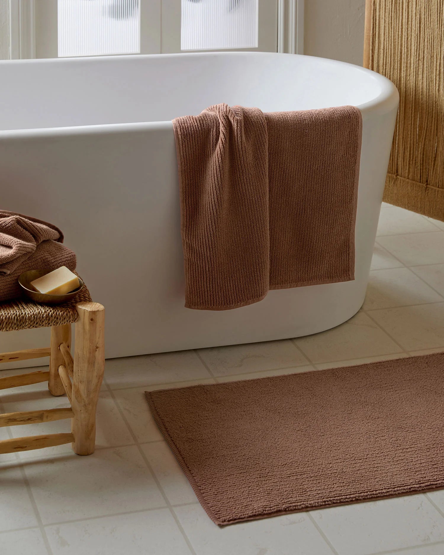 Serene® Signature Soft Rib Tub Mat 3